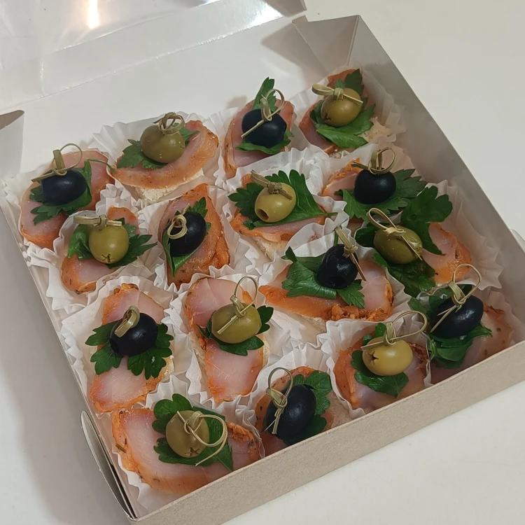 Канапе с курицей
